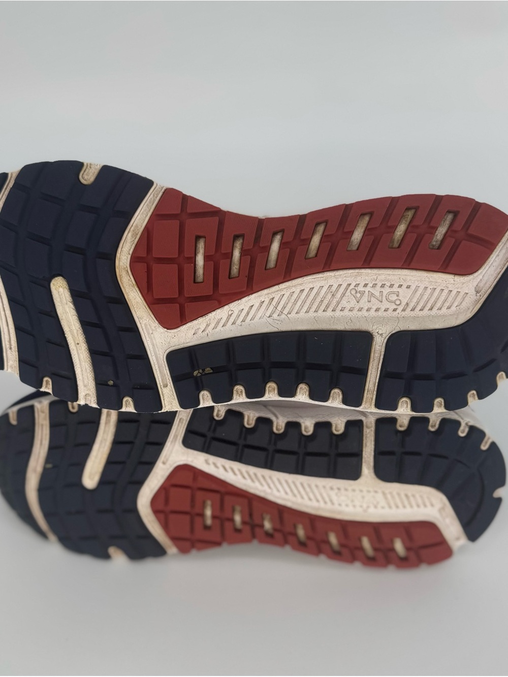 Brooks Beast 20 Men's Navy and Coral Running Sneakers  Size 11 - Picture 5 of 8